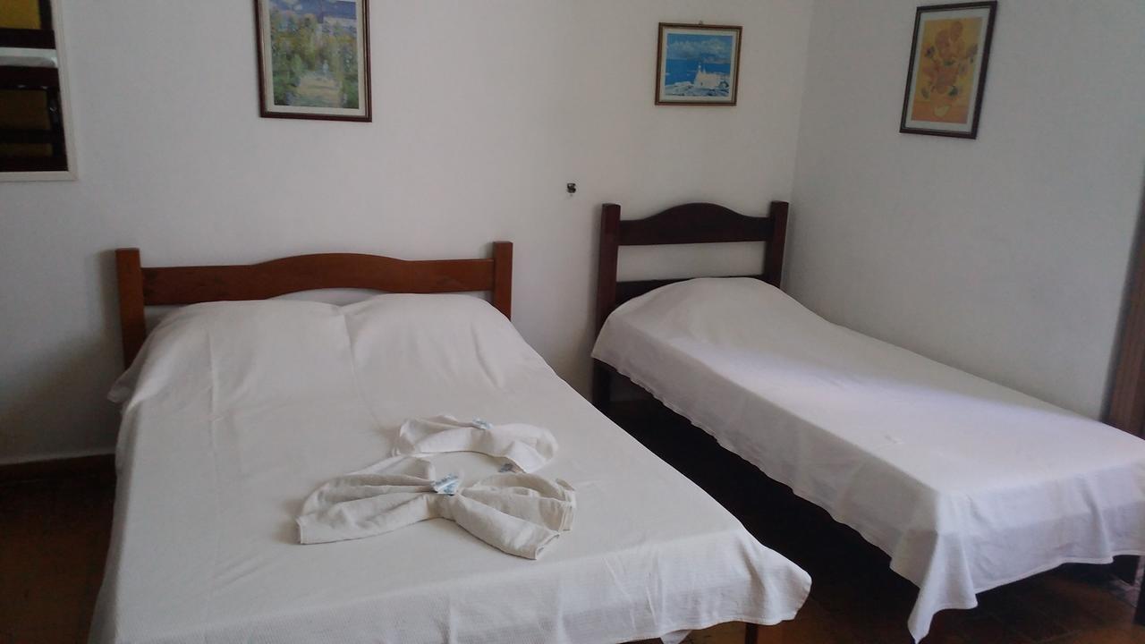 Hotel Madrid Mendes Buitenkant foto